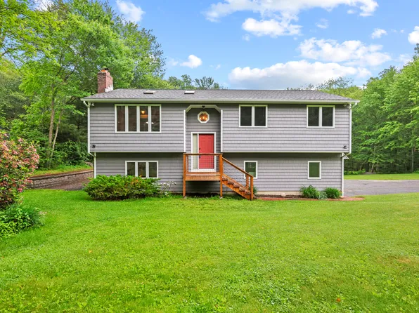 56 Smith Lane, Burlington, CT 06013