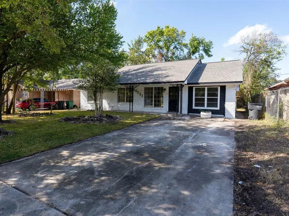 10221 Bretton Dr, Houston, TX 77016