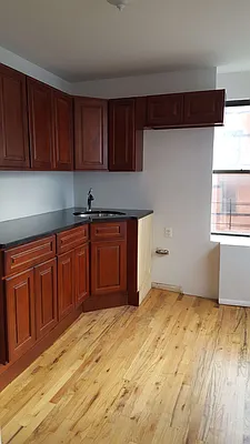 Rented by MCR Realty | media 12