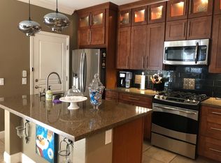 9952 Macabee Ln, Elk Grove, CA 95757