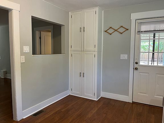 4th image of 3020 Illinois Ave