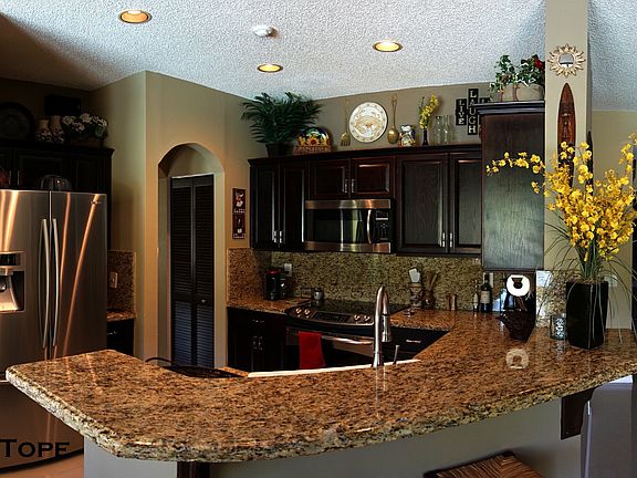 5th image of 752 Sand Creek Cir