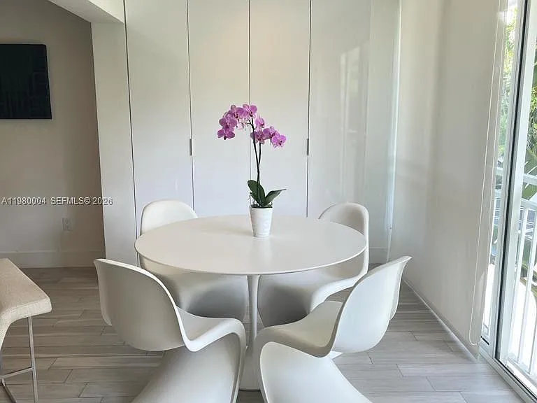 260 Sunrise Dr #H — Photo 11