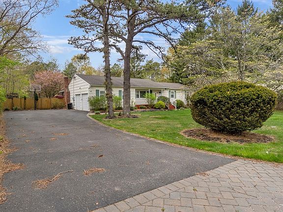 3rd image of 120 Helme Avenue