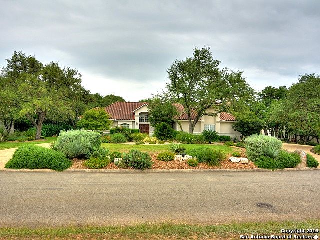 1st image of 8627 Fairway Green Dr