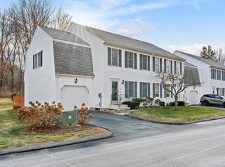 9 Oxford Dr, Suffield, CT 06078