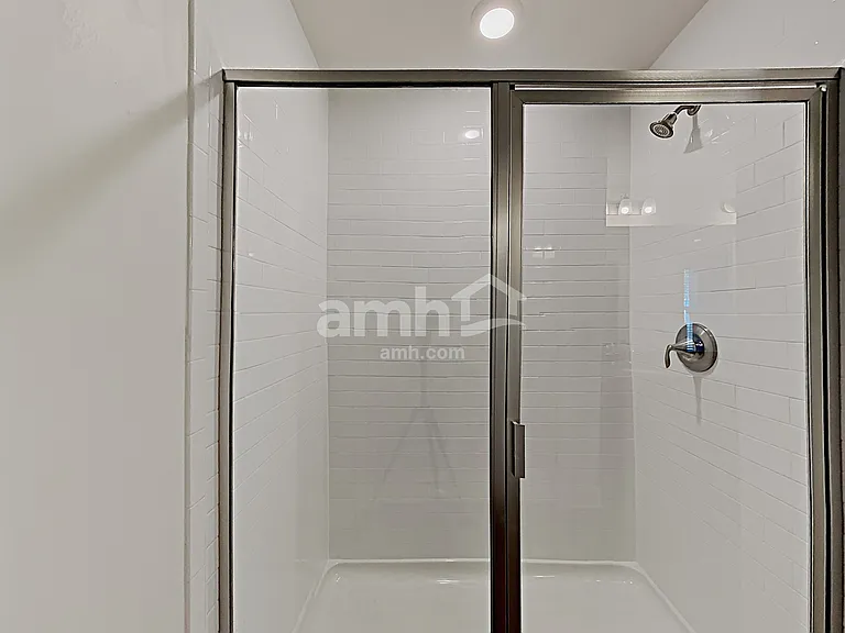 409 Levon Ct — Photo 19