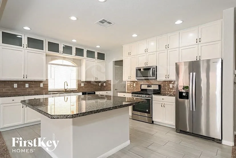 4 bed, 2.5 bath, 2277 sqft, $2,895 — Photo 4
