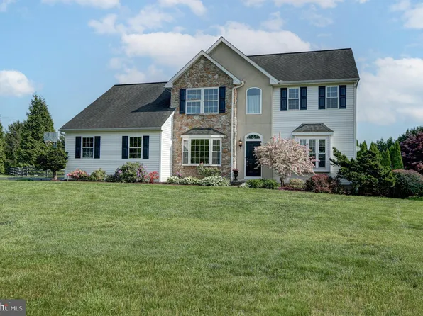 101 Carriage Run Dr, Lincoln University, PA 19352