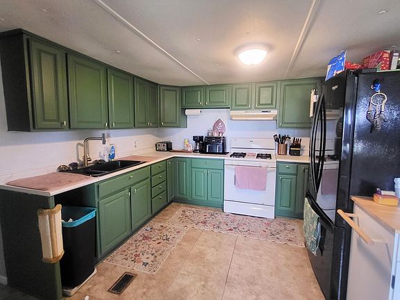 3rd image of 627 E McCoysburg Rd