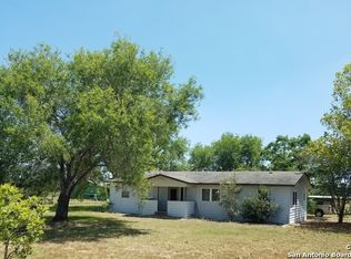 25 Nico Tyme Rd, Elmendorf, TX 78112