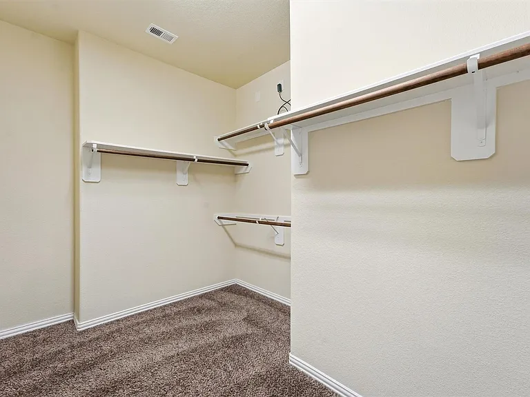 9518 Franklin Dr — Photo 15