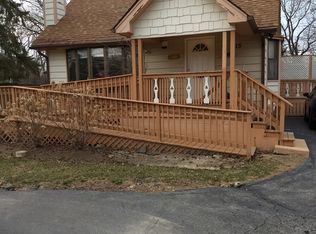 315 Bonnie Brae Ln, Willowbrook, IL 60527