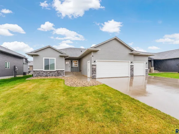 8805 W Dalton St, Sioux Falls, SD 57106