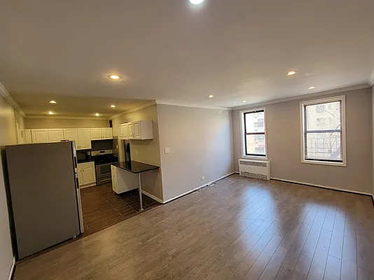 Rented by EZ Sell Realty | media 4