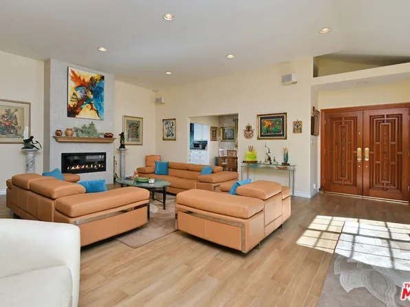 6015 Topeka Dr, Tarzana, CA 91356