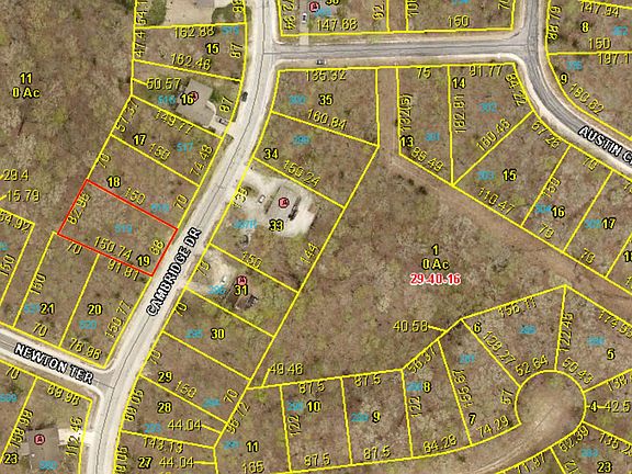 3rd image of Cambridge Dr