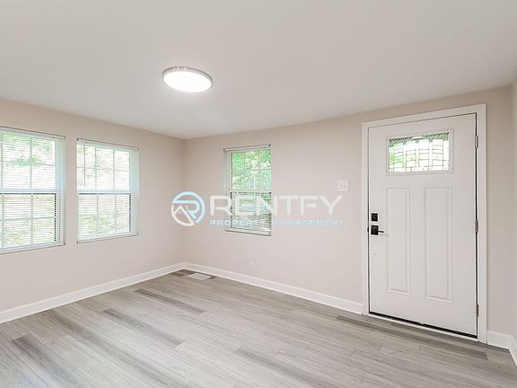 3rd image of 9304 Legranger Rd