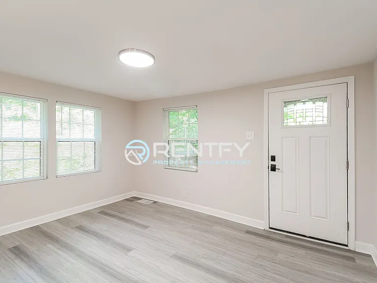 9304 Legranger Rd — Photo 3