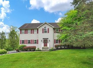 121 Conklingtown Rd, Chester, NY 10918