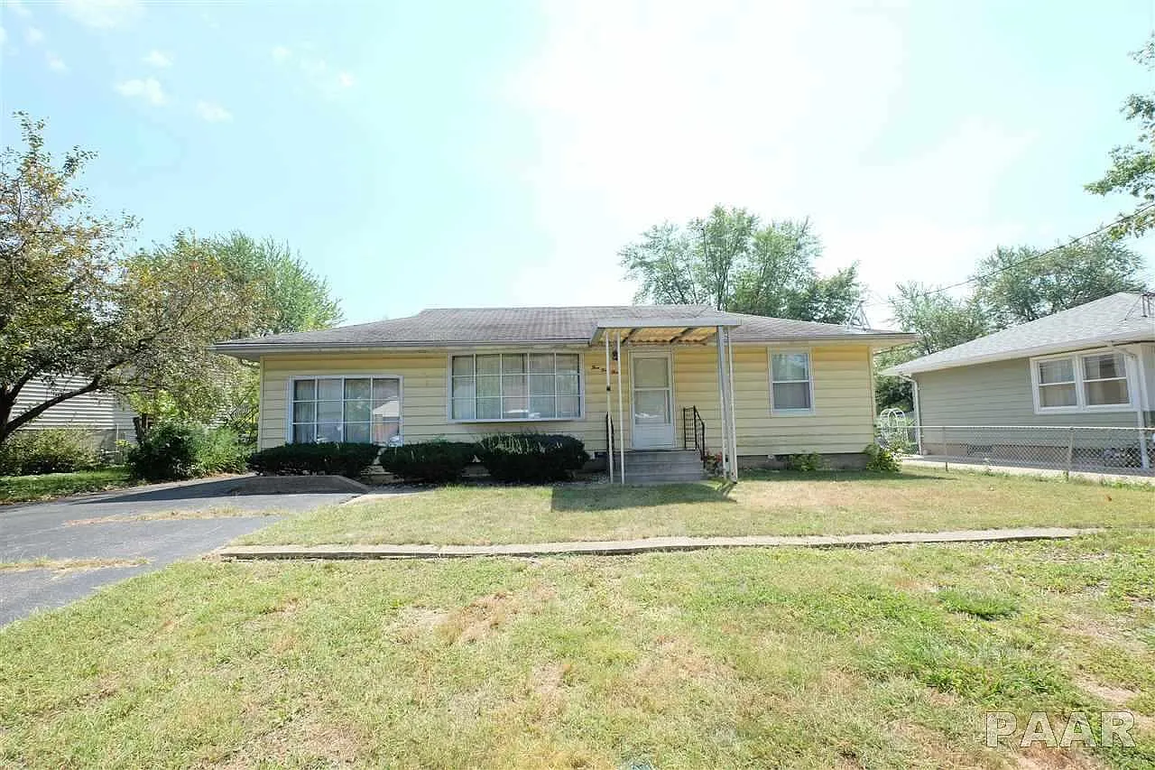 343 Hawthorne Cir photo 1
