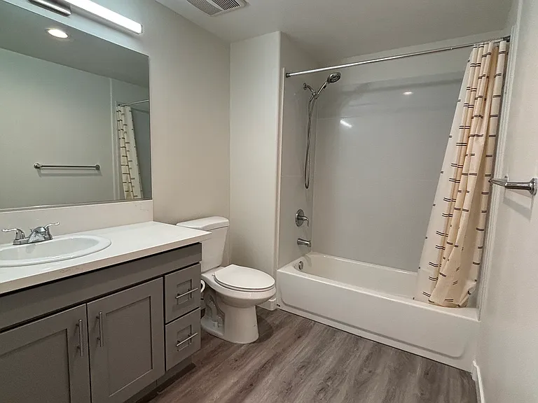 Private Bedroom #2 Ensuite Bathroom
