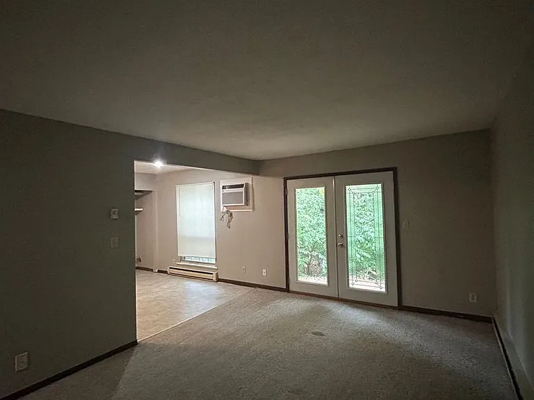 60 Ironwood Court — Photo 3