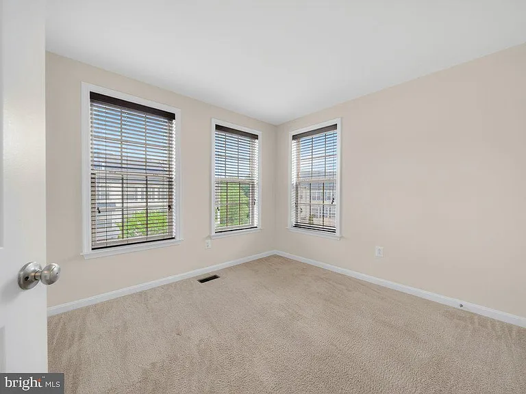 1169 Carinoso Cir — Photo 38