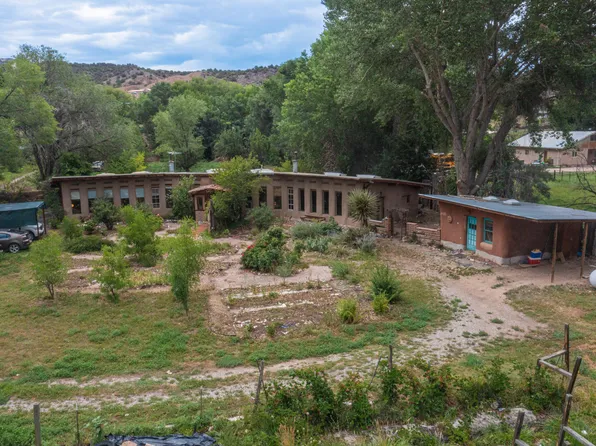 259 County Road 59, Velarde, NM 87582