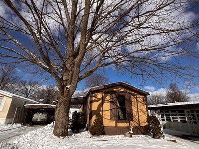 18 Flagler Dr, Olmsted Falls, OH, 44138