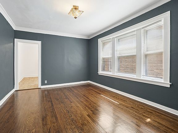 3rd image of 4621 N Monticello Ave #2