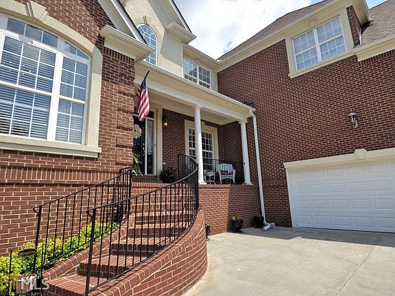 3rd image of 288 Langshire Dr