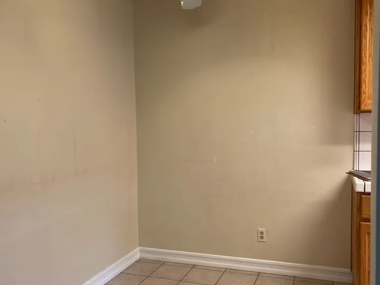 1316 W Valencia Dr — Photo 18