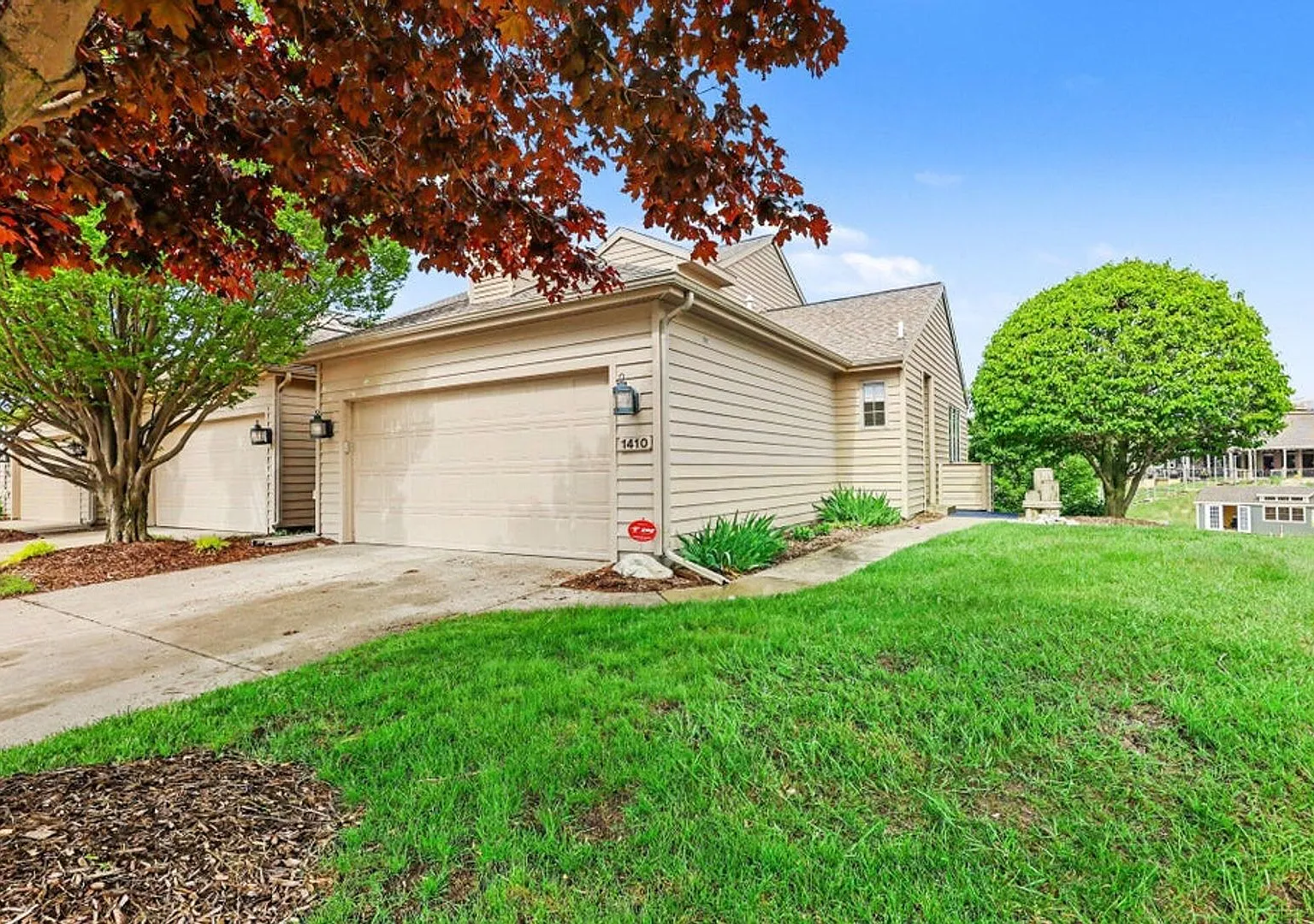 Condo For Rent 1410 E Harbour Towne Circle — Photo 1
