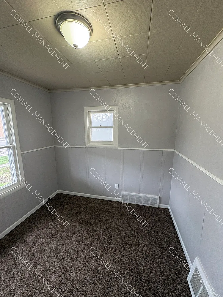 743 Neubert — Photo 4