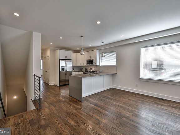 4th image of 504 W Montgomery Ave #1