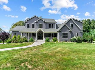 142 Whipple Rd, Smithfield, RI 02917