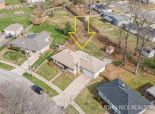 4770 Burgis Ave SE, Kentwood, MI 49508