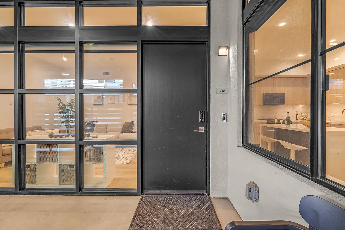 2 bed, 1188 sqft, $4,500 — Photo 4