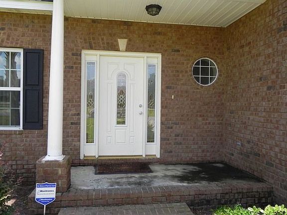 4th image of 221 Virginia Ln NE
