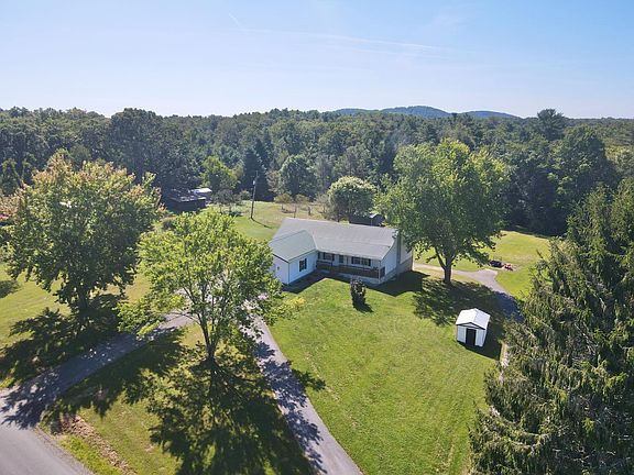5th image of 903 Pine Grove Rd