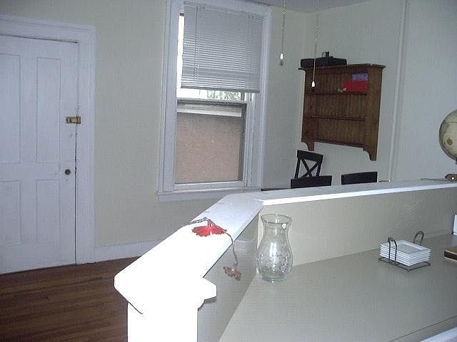 2nd image of 542 Chapel St APT 2A