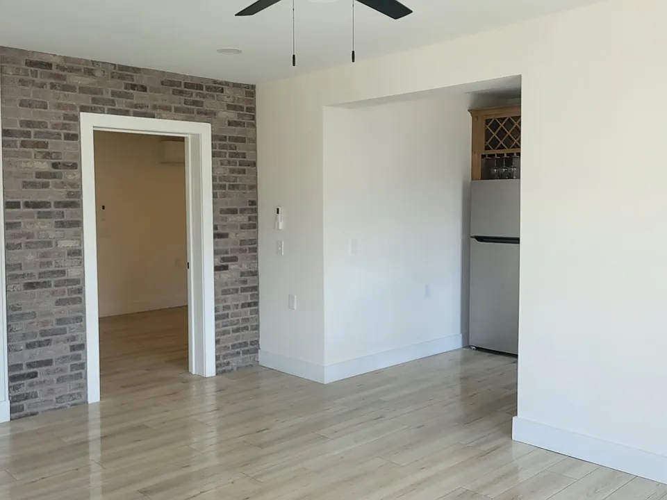 116 E Burwell Ave #3