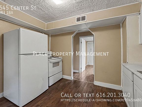 5th image of 1545 Center St