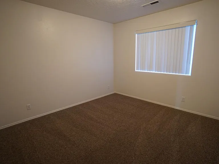 1077 N 1725 W #4 — Photo 7