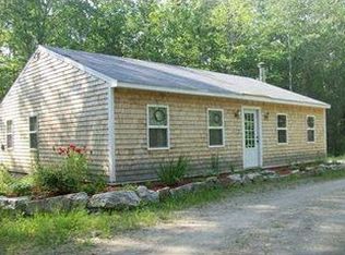 136 Spring Hill Rd, Palmyra, ME 04965