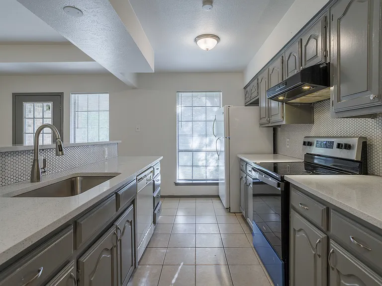 746 Prairie Creek Dr #746 — Photo 13