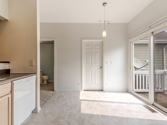 5th image of 93 Cantal Ct