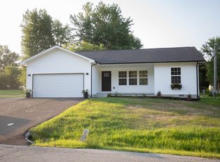 2884 Country Squire Blvd, North Vernon, IN 47265