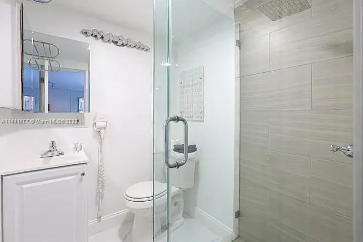 1100 NE 1st Ave #C — Photo 7